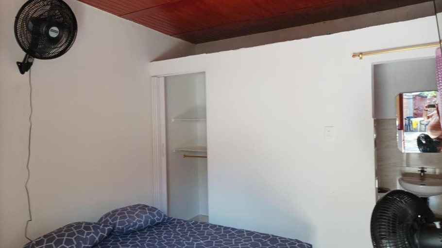 Others 5, Hostal Arambulo, Villavieja