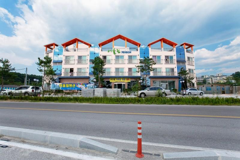 Exterior & Views 1, Gangneung Awoolim Pension, Gangneung