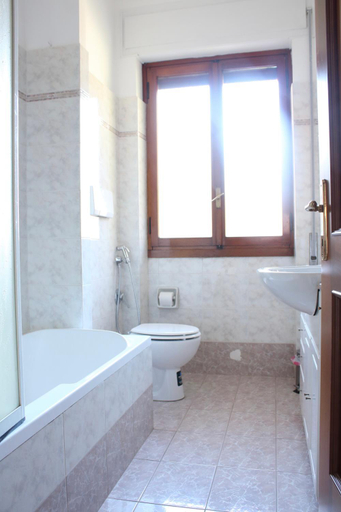 Bathroom 3, Casa Pamphili Tourist Accommodation Apartment, Rome