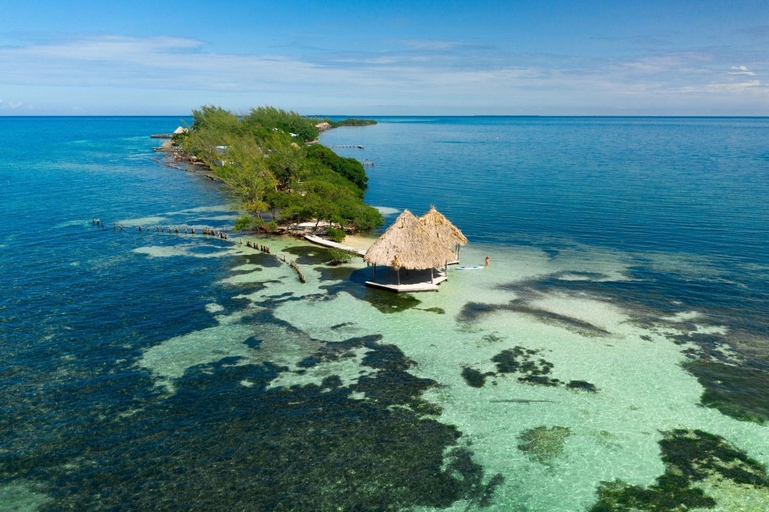 Others 4, Thatch Caye, a Muy'Ono Resort