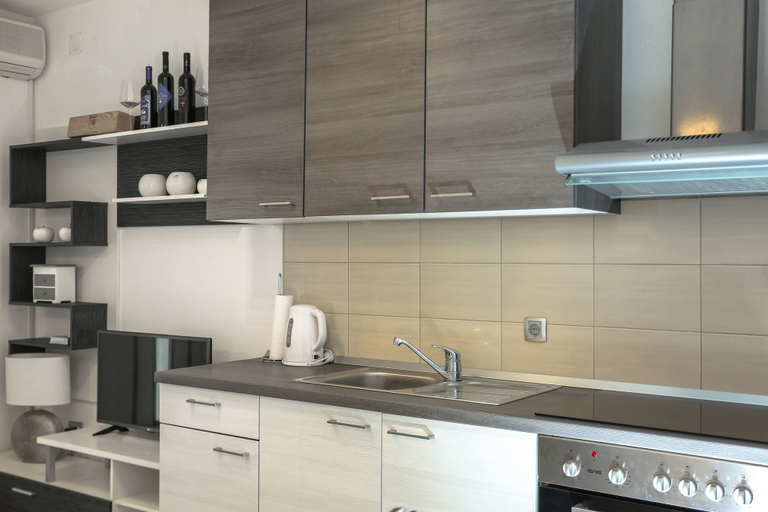 Others 4, Apartment Freni, Supetar