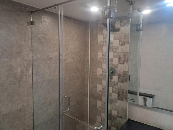 Bathroom 8