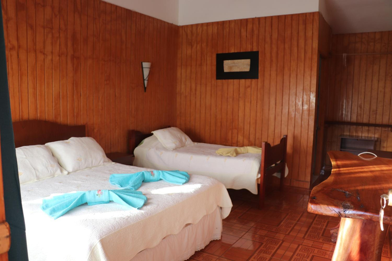 Others 4, Hostal Avareipua, ísla de Pascua