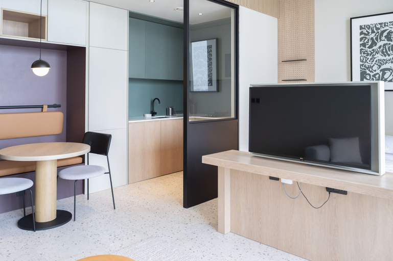 Room 5, Snug Studio at Upside Living Business Travel Ready, Dubai