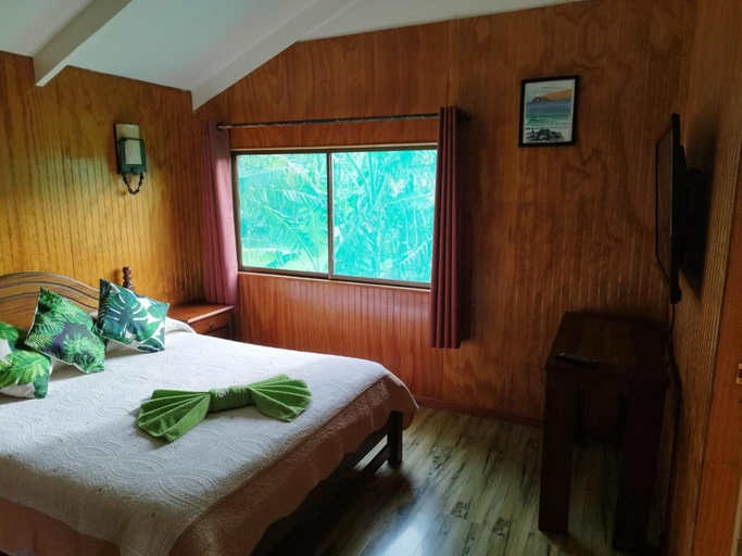 Others 5, Hostal Avareipua, ísla de Pascua