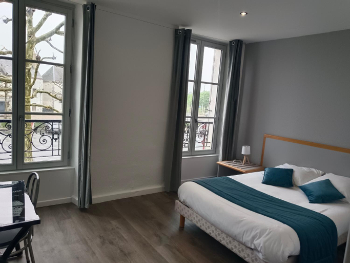 Bedroom 4, Hotel De France, Indre
