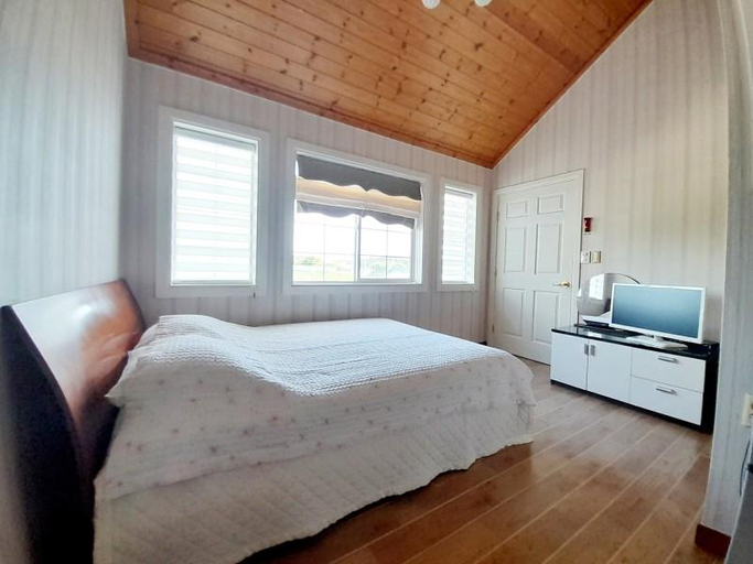 Bedroom 3, Taean Anmyeondo Pension, Taean