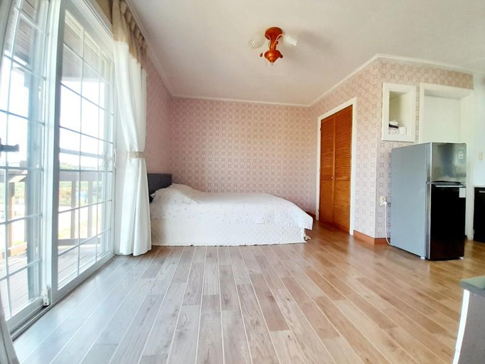 Bedroom 2, Taean Anmyeondo Pension, Taean