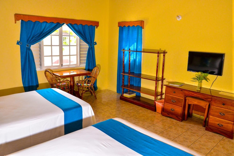 Bedroom 2, Merrils Beach Resort II