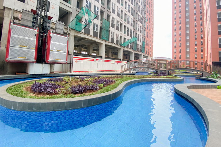 Exterior & Views 2, Serene and Tidy Studio Apartment Transpark Juanda Bekasi Timur By Travelio, Bekasi