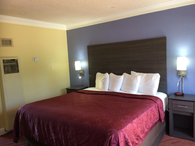 Bedroom 12