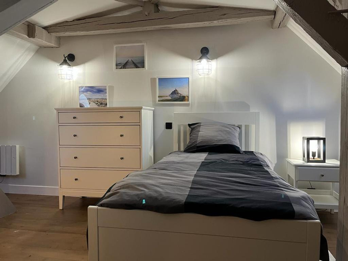 Bedroom 12