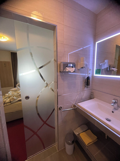 Bathroom 5, Hotel Sonne, Ravensburg