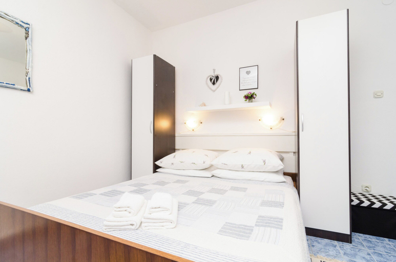 Bedroom 2, Apartments Vera, Mljet