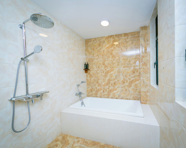 Bathroom, Century Park Hotel and Residences, Gasabo