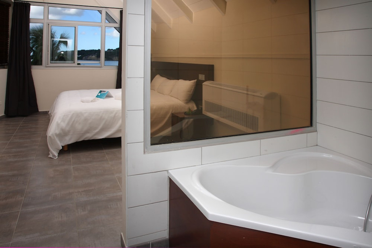 Bathroom 5, Mahogany Hôtel Résidence & Spa, Le Gosier