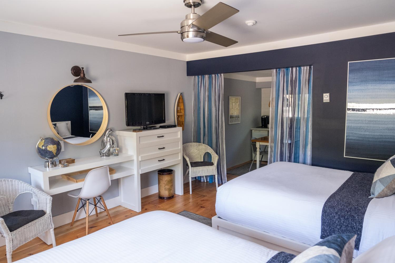 Bedroom 2, Lighthouse Motel and Cottages, Lunenburg