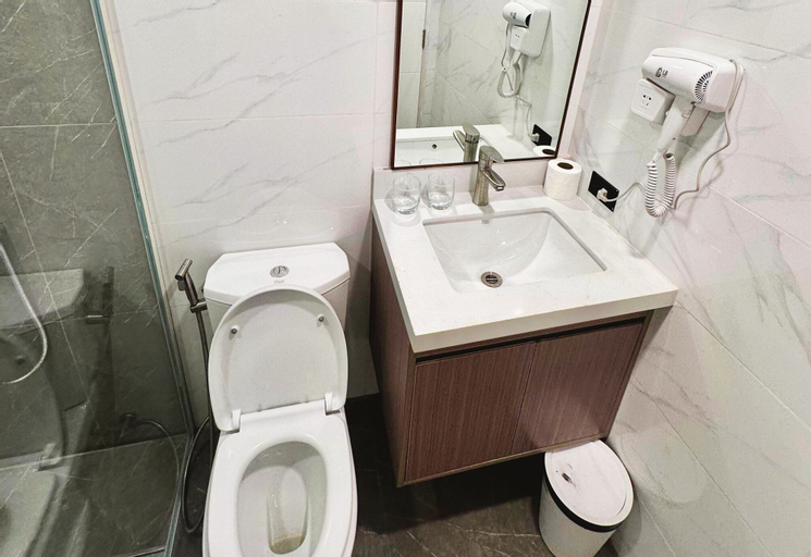 Bathroom 11