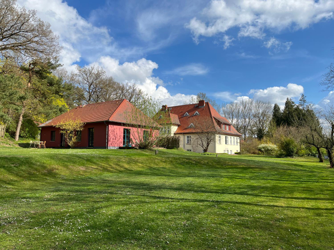 Others 5, Gastezimmer in herrschaftlicher Villa, Rostock