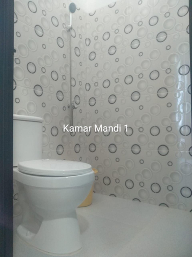 Bathroom 3, ASRee Guest House, Payakumbuh