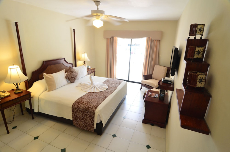 Bedroom 3, Cofresi Palm Beach and Spa Resort All Inclusive, San Felipe de Puerto Plata