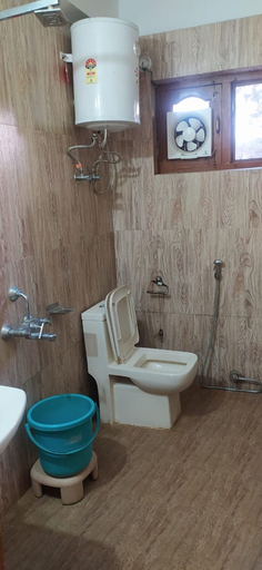 Bathroom, Goroomgo Rohila Lodge Uttarakhand, Nainital