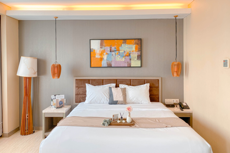Best Deal and Homey 1BR (No Kitchen) at Grand Palace Kemayoran Apartment By Travelio, Central Jakarta