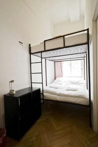 Others 4, Center apartment 1 bedroom privite use Spring room, Budapesti
