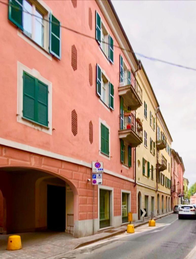Exterior 1