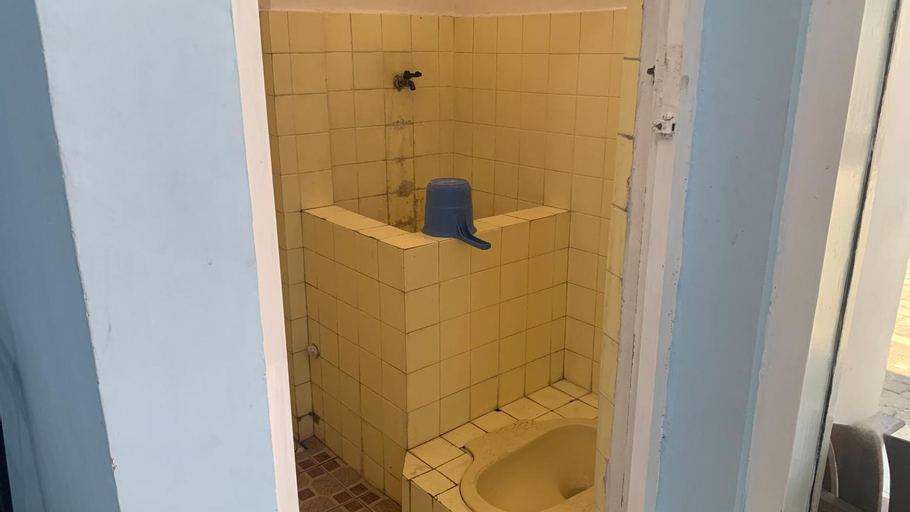 Bathroom 8
