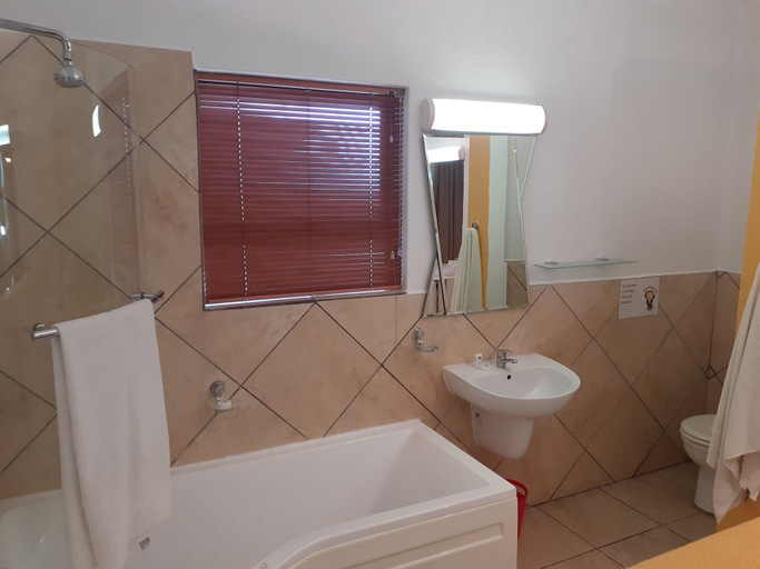 Bathroom 3, St Michelle Guest Lodge, Ekurhuleni