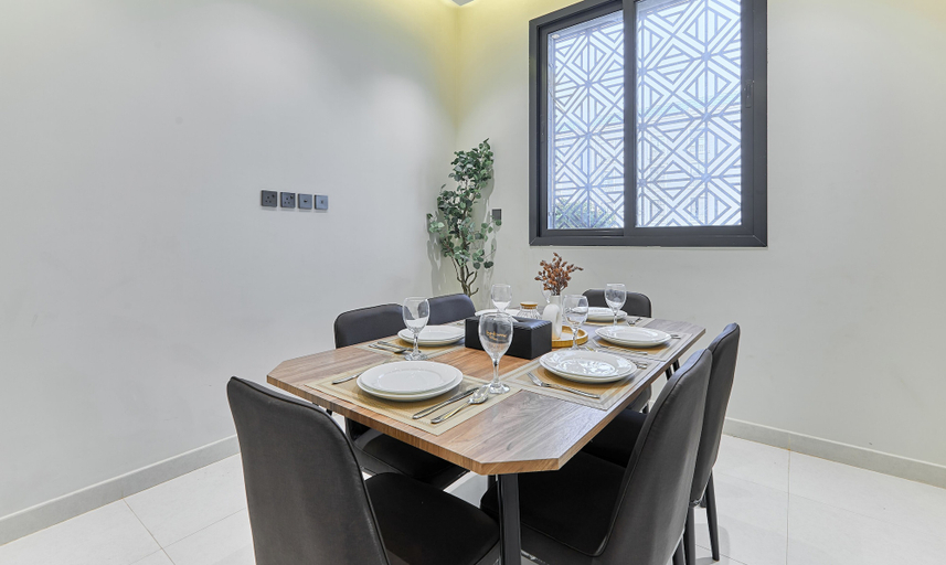 Others 3, bnbmehomes-Aesthetic 3BR nr Airport-D4, Riyadh