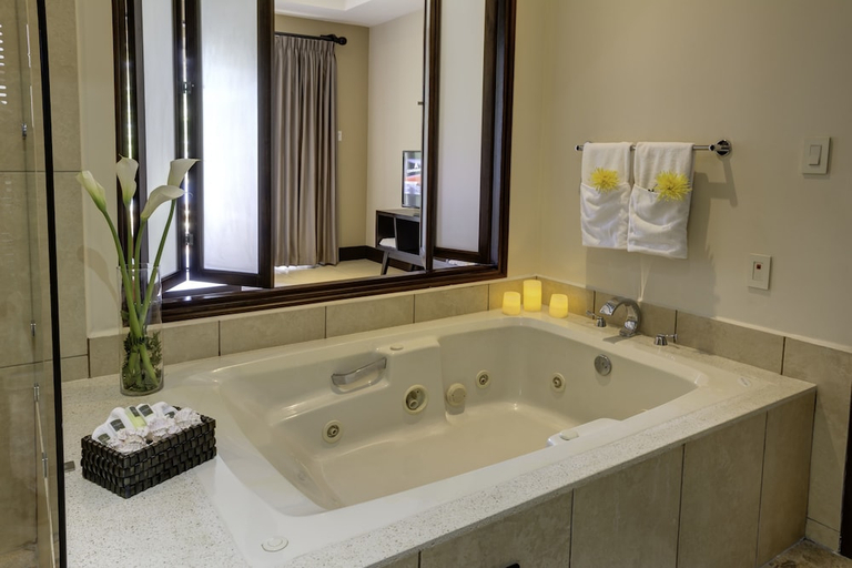 Bathroom 4, CC Beach Front Papagayo All Inclusive, Carrillo