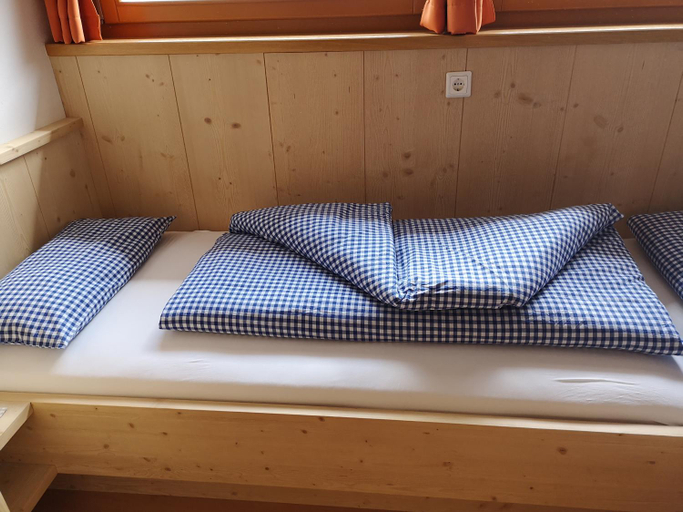 Bedroom 2, Aussermairhof, Bolzano