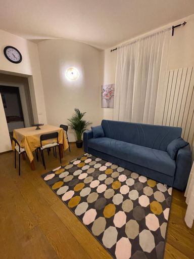Others 3, Casa in campagna, Florence