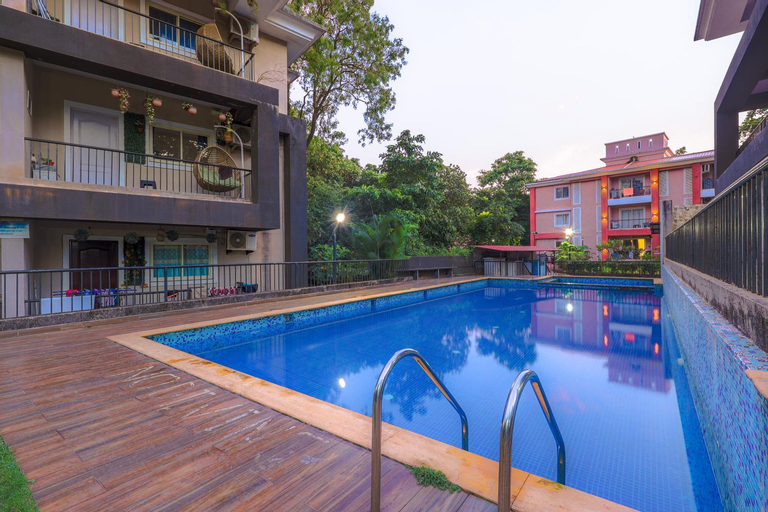 Sport & Beauty 2, 4bhk Stunning Apartment with Pool 2bhkX2, North Goa