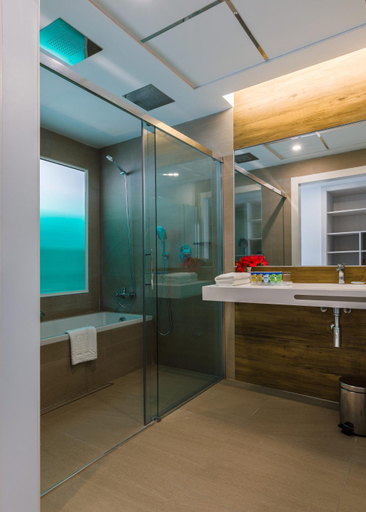 Bathroom 5, Playalinda Aquapark & Spa Hotel, Almería