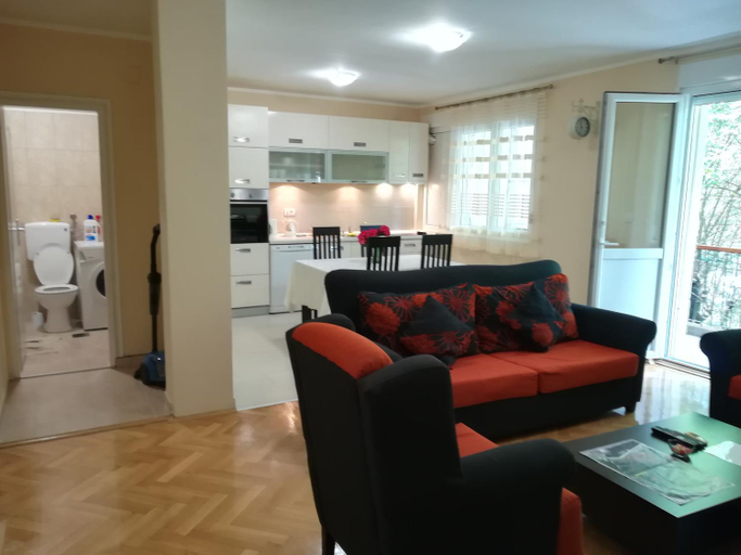 Others 3, Apartment Nikolic Kotor