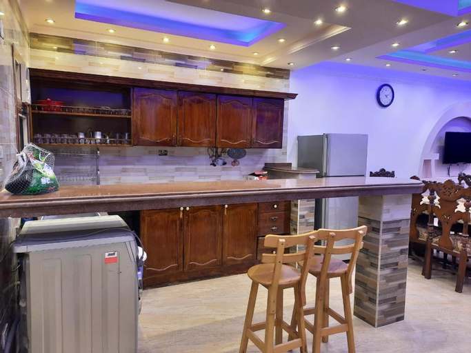 Food & Drinks, شقة عباس العقاد سوبر لوكس 702 للعائلات فقط, Nasr City 1