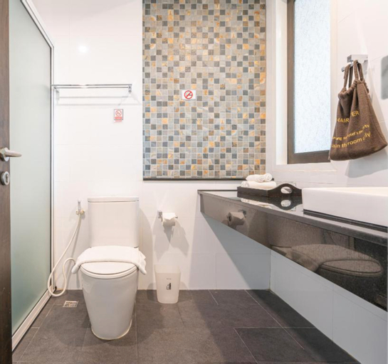Bathroom 4