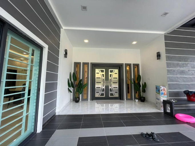 Exterior & Views 15