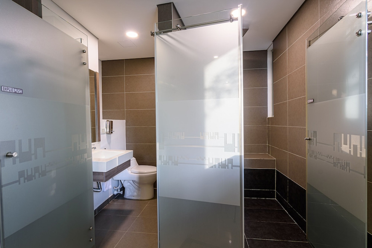 Bathroom 3, Lleras Green Hotel, Medellín