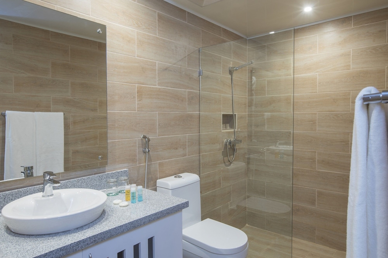 Bathroom 5, whala!urban punta cana, Salvaleon de Higuey