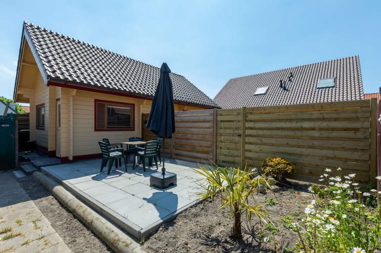 Dining 3, Holiday Home in the Heart of Westkapelle, Veere