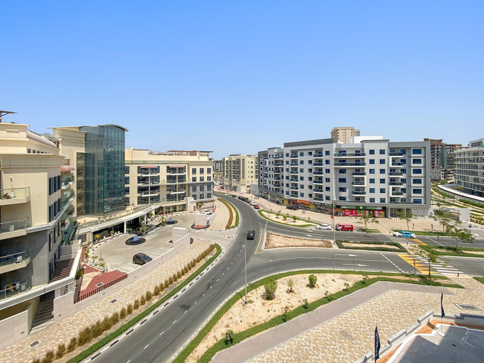 Exterior & Views, Cosy studio apartment with pool gym game room, Dubai