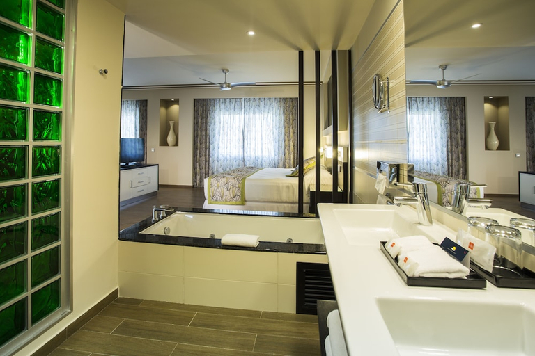 Bathroom 4, Riu Republica - Adults Only - All Inclusive, Salvaleon de Higuey