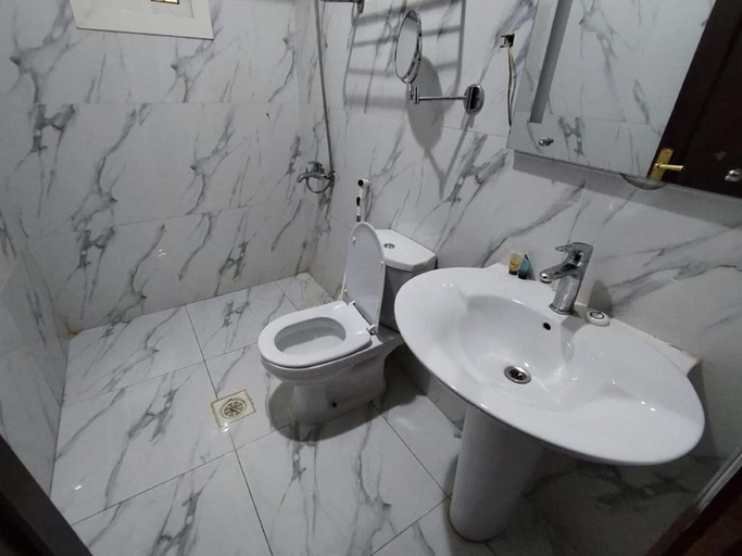 Bathroom 5, Al-Faisaliah United Knights, Jeddah
