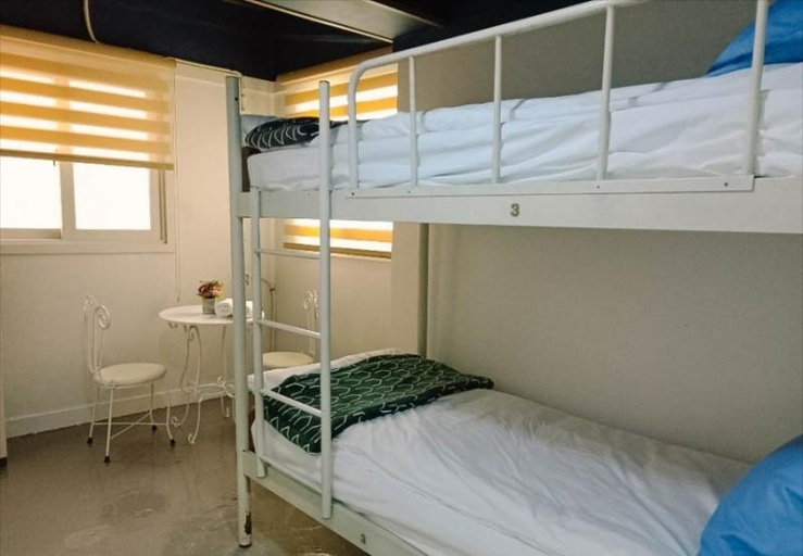 Bedroom 1, Busan Hill Guest House Pension, Jung
