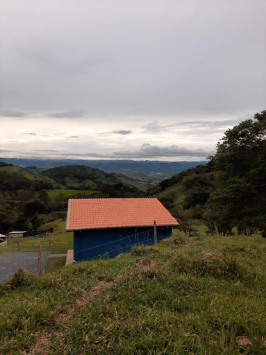 Others 2, Recanto em Cores - Chale com uma linda vista para as montanhas, Córrego do Bom Jesus