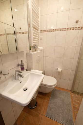 Bathroom 2, Modern Home Check-in & chill down auf 65 qm², Bochum
